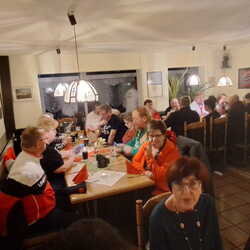 Gans bei der Sache / Martinsgansessen 11.11.25